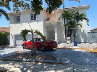 9067 NW 169th St, Miami Lakes, FL 33018