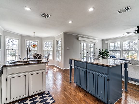 4th image of 8410 Bear Tree Cir