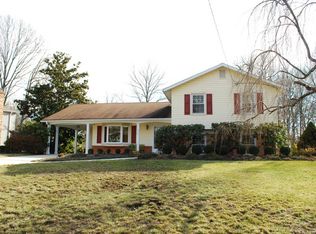 8725 Falkstone Ln, Alexandria, VA 22309