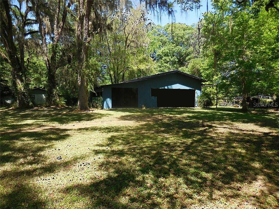 1st image of 609 SE 4th Dr