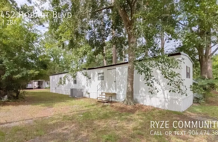 11452 Hobart Blvd — Photo 15