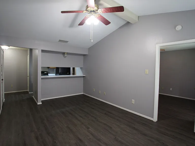 Heritage West Apartments — Photo 48