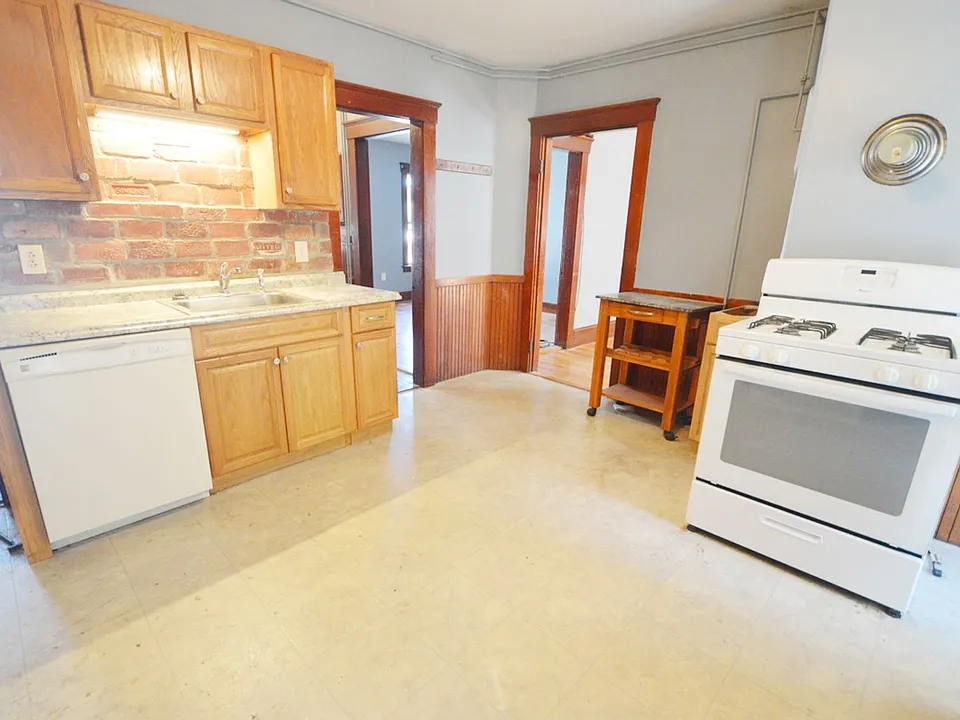 53 Forest St