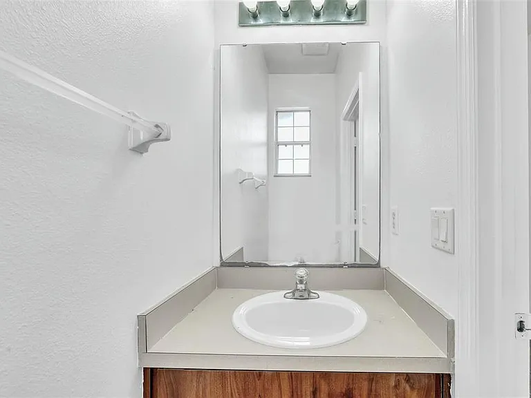 1160 S Beach Cir — Photo 13