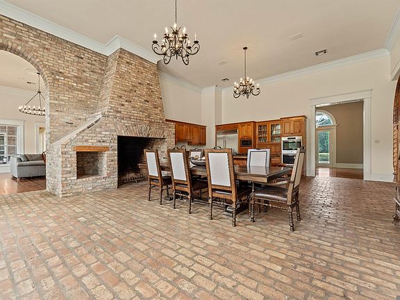 5th image of 20355 Greenwell Springs Rd