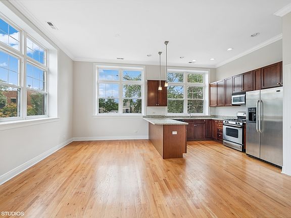 3rd image of 1801 W Thomas St Unit 13