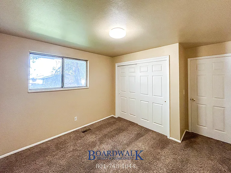 661 N 980 W — Photo 19