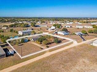 374 Cub Dr, Marion, TX 78124