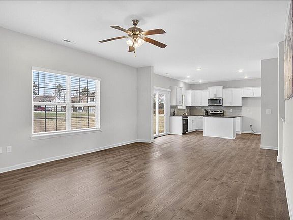 4th image of 79 Rockwater Way