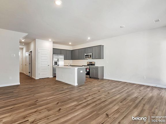 4th image of 2735 Winn Mill Dr