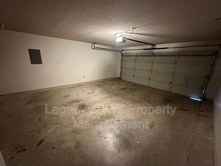 203 Willana Ct — Photo 13