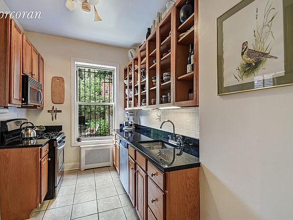 4th image of 568 Saint Marks Ave APT 1B