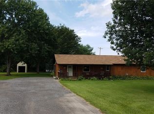 2904 Swett Rd, Lyndonville, NY 14098