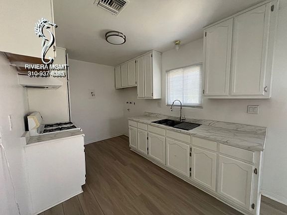 4th image of 514 S Grevillea Ave APT 2