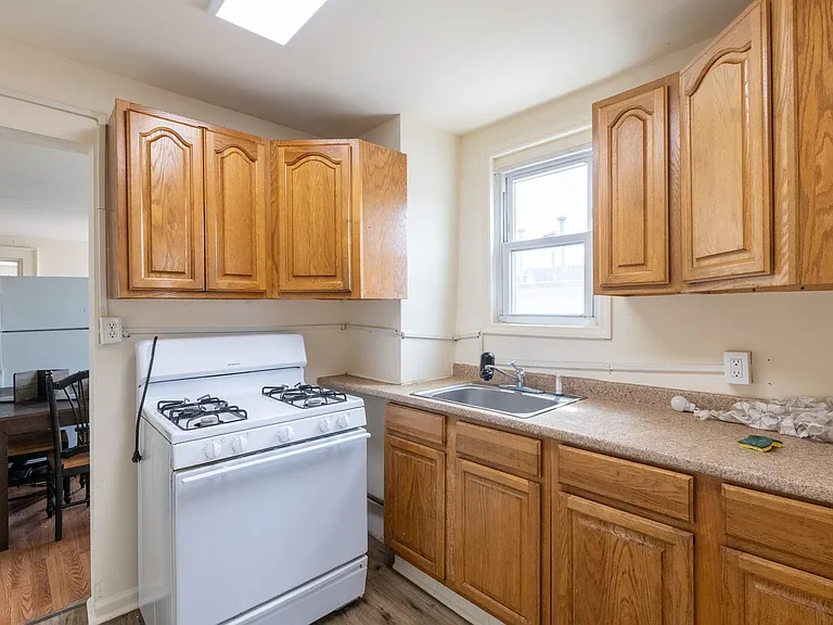 203 Hamilton St — Photo 23
