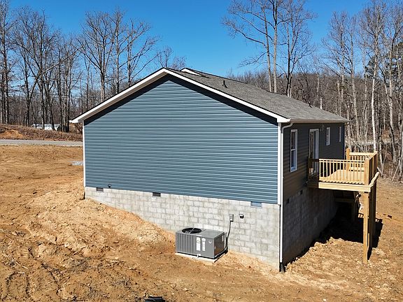 5th image of 388 Bear Knob Ln