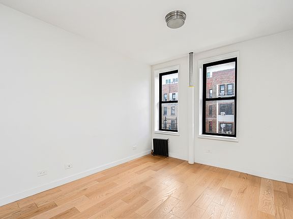 5th image of 15 Crown St APT 2J
