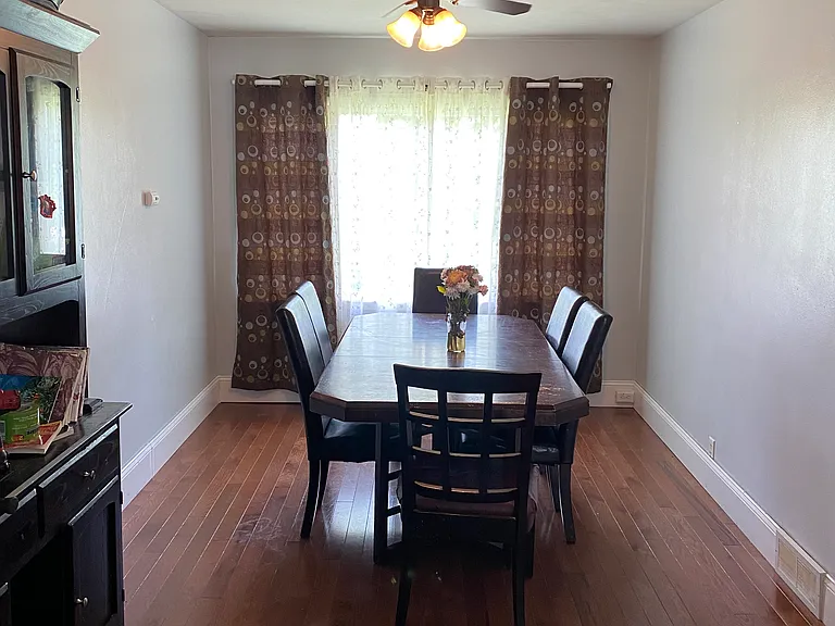 605 Brewer St — Photo 12