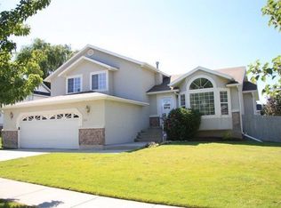 1128 Pear Tree Dr, Sandy, UT 84094