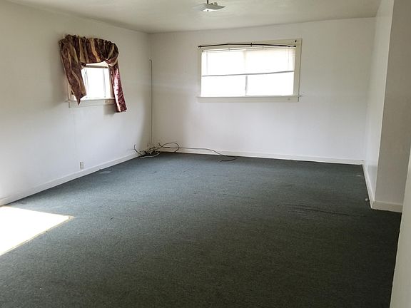 2nd image of 2209 Avenue C