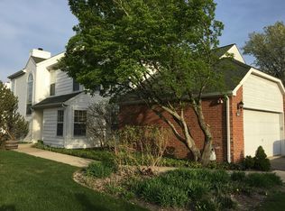 103 Pembroke Cir #103, Lake Bluff, IL 60044