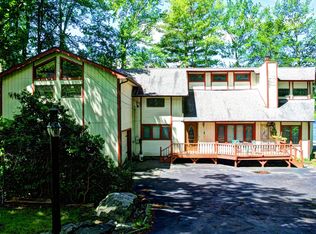 196 Marcel Dr, Dingmans Ferry, PA 18328