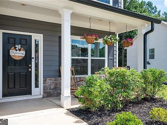 3rd image of 397 Belmont Ln