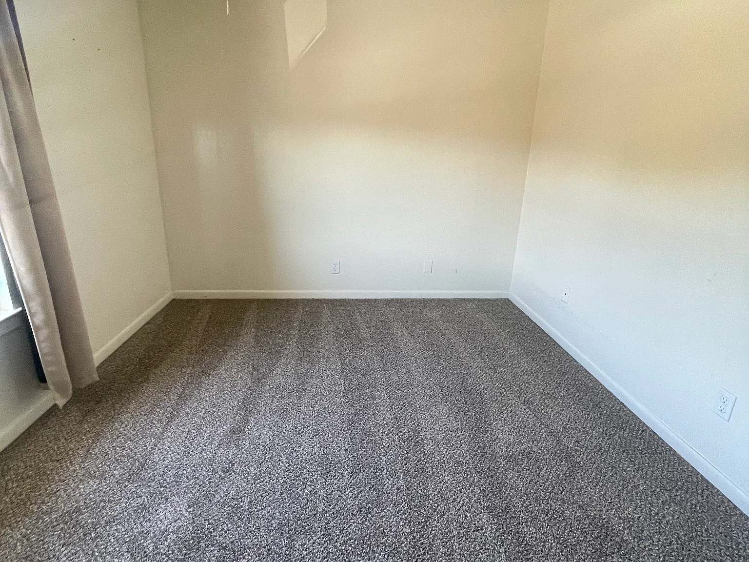 1702 Kirk Ave — Photo 4