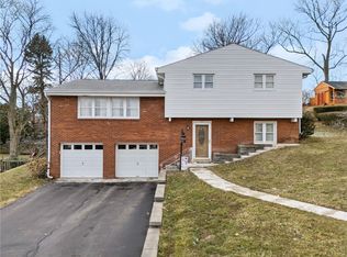 323 Holly Hill Dr, Pittsburgh, PA 15237
