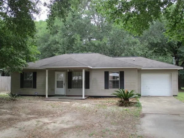 820 E Williams Ave, Crestview, FL 32539