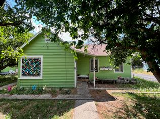 1512 Summers Ln, Klamath Falls, OR 97603