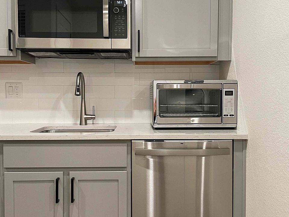 Dishwasher, countertop oven, microwave, garbage disposal