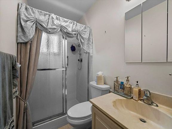 5th image of 4842 Equestrian Cir APT B