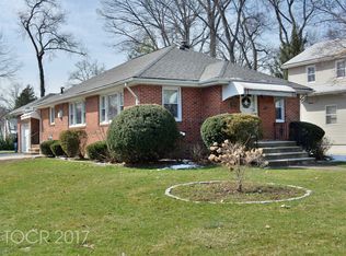 207 Poplar Ave, Hackensack, NJ 07601