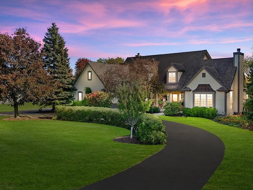 1st image of W299N1828 Windridge COURT