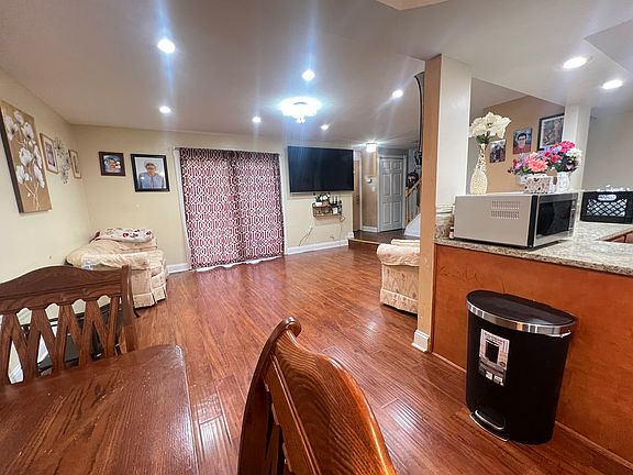 5th image of 2070 Country Club Dr #2070