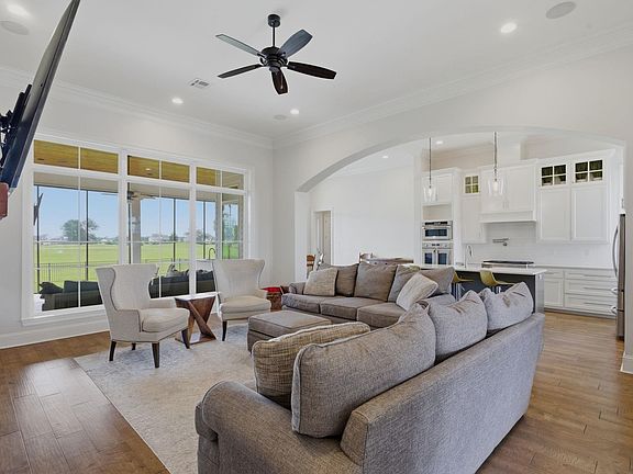 3rd image of 6415 White Oleander Cir E