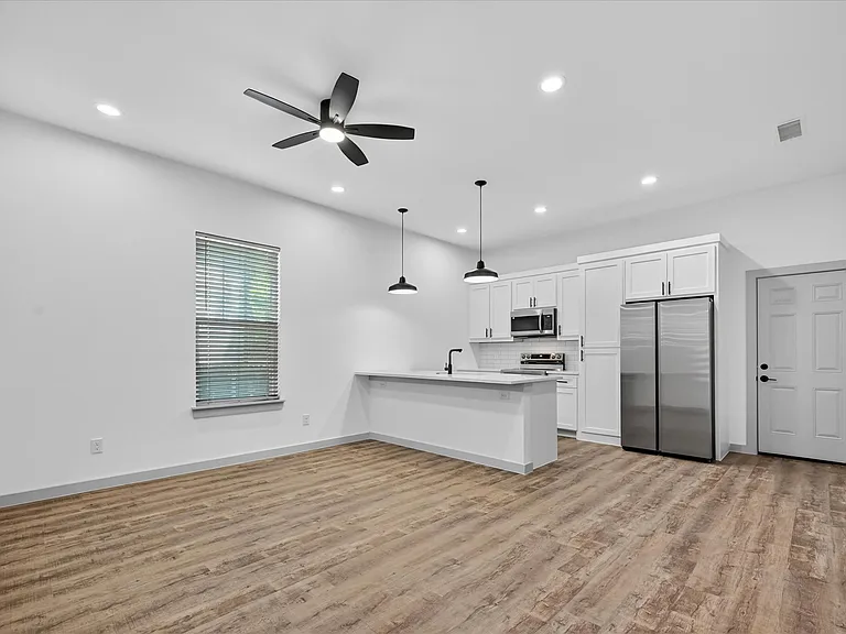 2107 Church St #A — Photo 2
