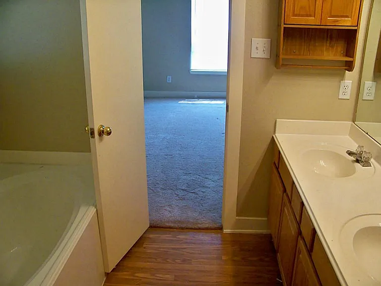 20911 Walder Ct — Photo 10