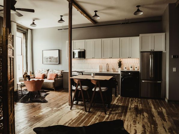 10 E Railroad St APT A