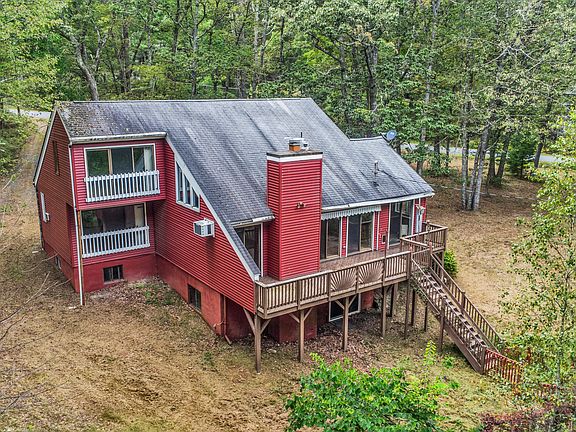 5th image of 116 Blackbirch Ln