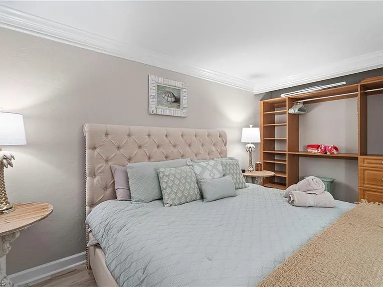 25800 Hickory Blvd #105 — Photo 17