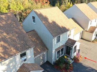 11 Larson Dr #11, Hampstead, NH 03841
