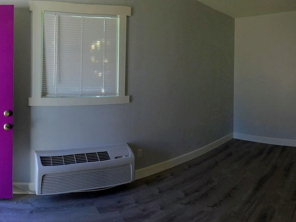 Entrance/Main Room