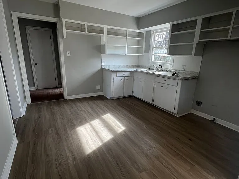3204 McGregor St — Photo 2