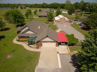 29 Sycamore Cir, Pryor, OK 74361