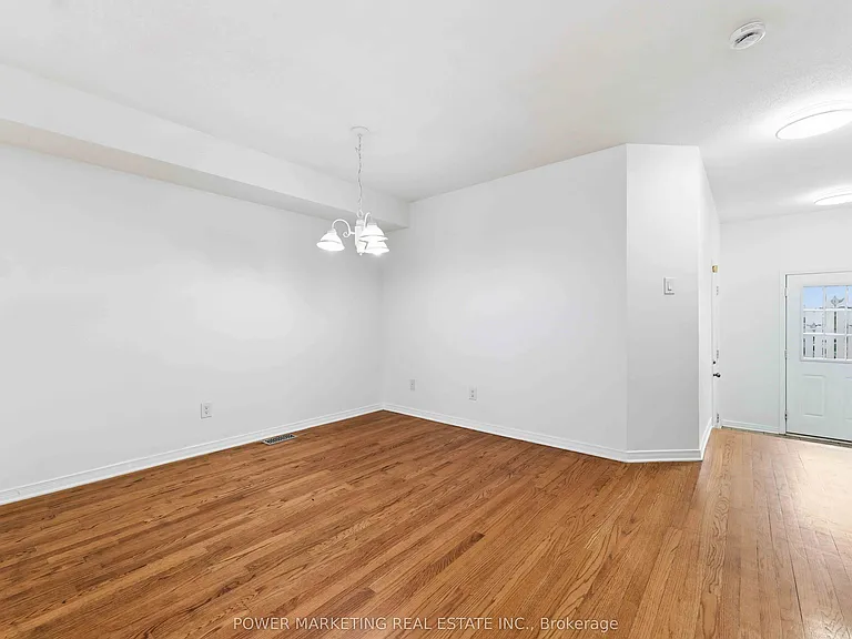 116 Esterbrook Dr — Photo 5