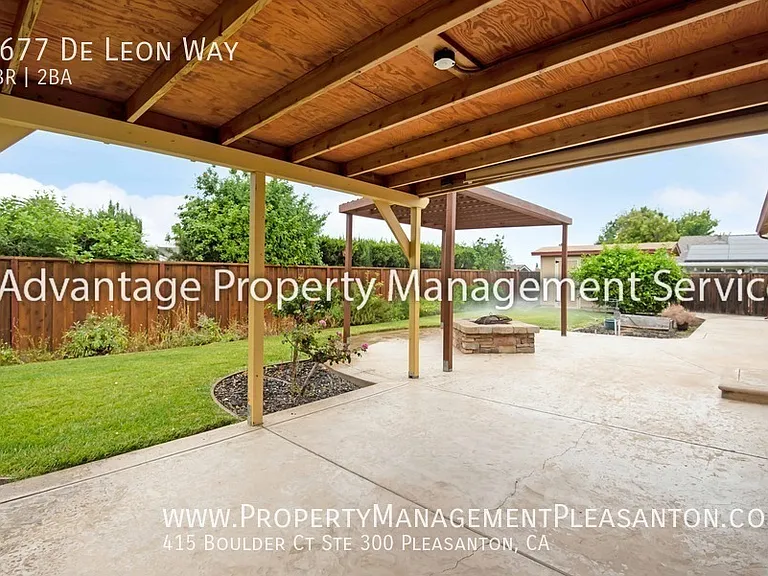 1677 De Leon Way — Photo 12