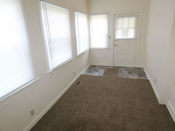 3rd image of 726 Bayard Park Dr