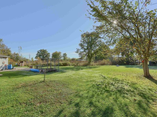 21710 29 Mile Rd, Ray, MI 48096